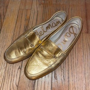 Lightly used Sam Edelman gold flats in size 9M/39